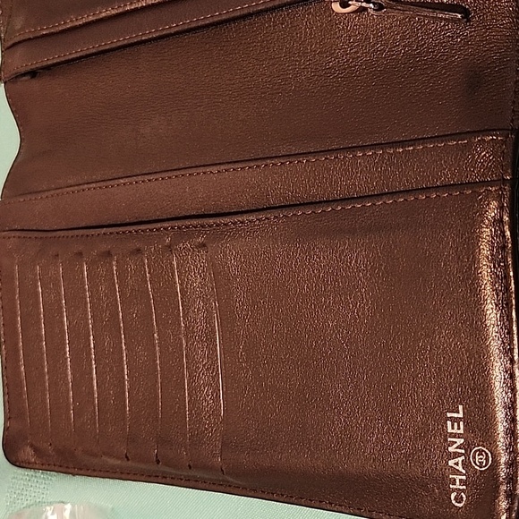 Chanel 🌟 Bifold Long wallet converted to Crossbody chain purse - Picture 7 of 13